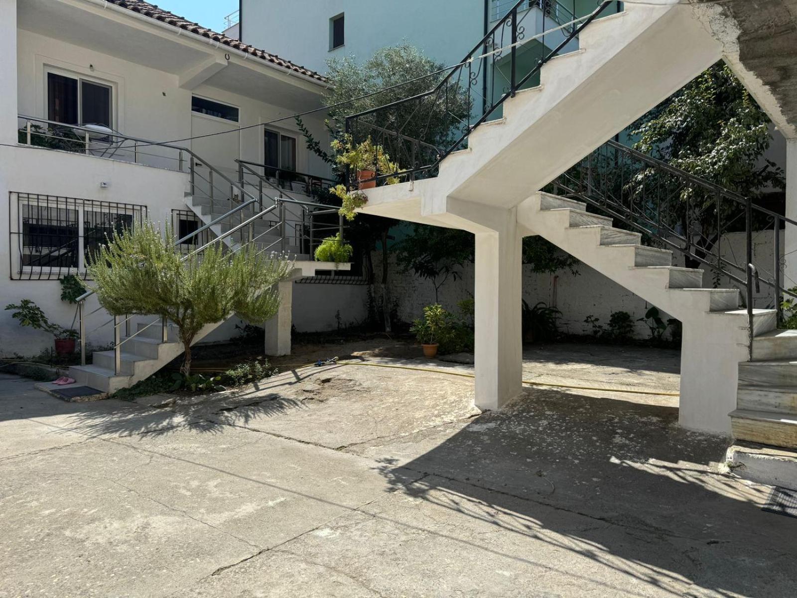 Ibras House Hotel Durrës Eksteriør billede